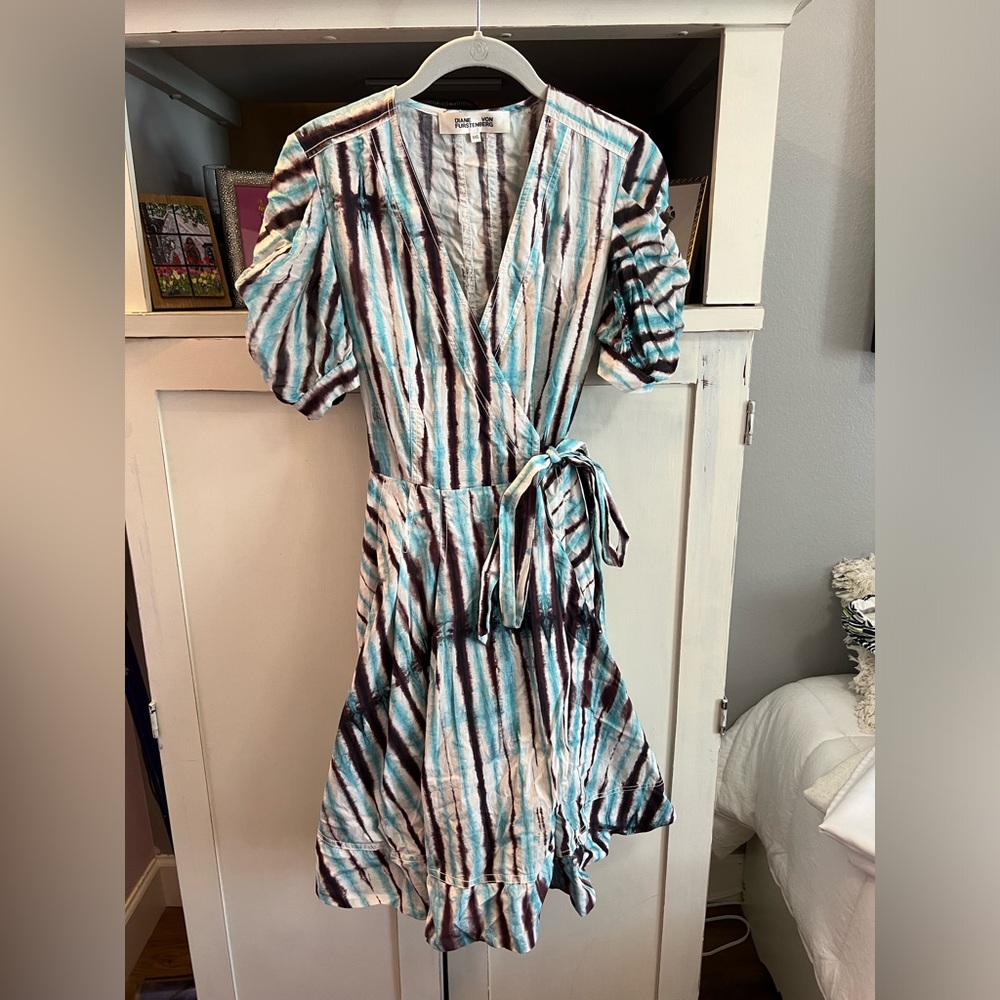 DVF Diane Von Furstenberg wrap dress xxs